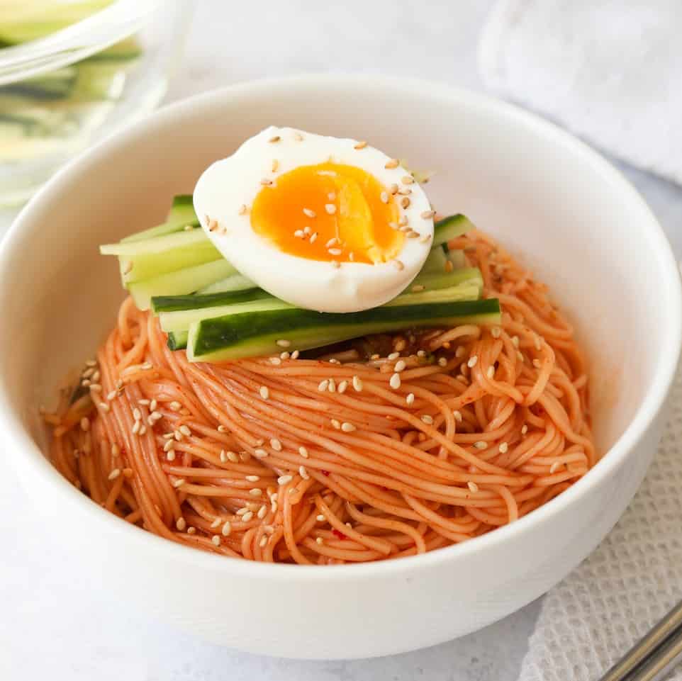 Noodles coreani piccanti con kimchi – KungFood